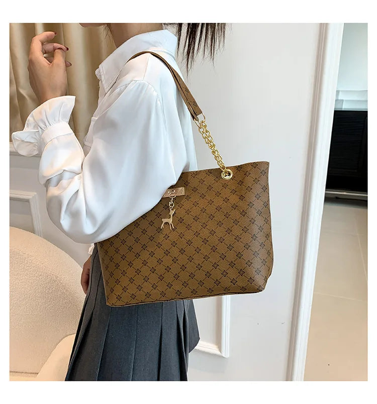 New Presbyopia Handbag Texture Soft Leather Large Capacity Tote Women Bag With Hanging Accessories Shoulder Bag Commuting Bag